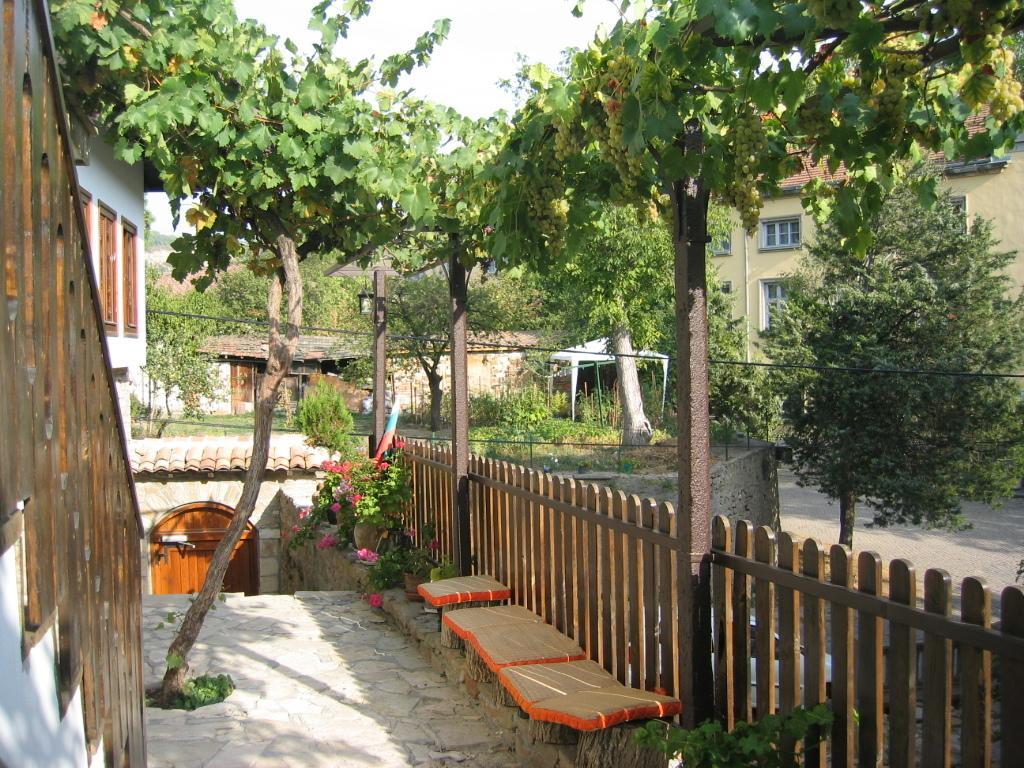 Hostel Mostel Weliko Tarnowo Exterior foto