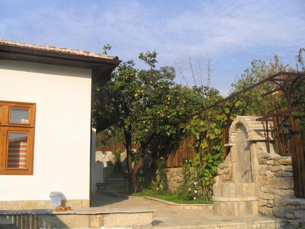 Hostel Mostel Weliko Tarnowo Exterior foto