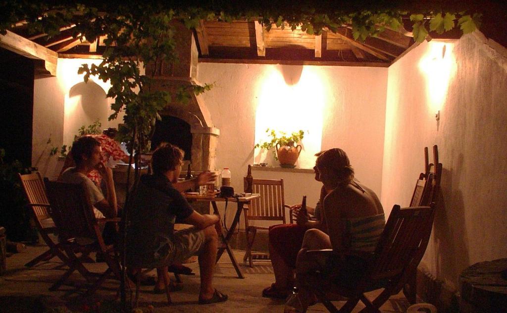 Hostel Mostel Weliko Tarnowo Exterior foto